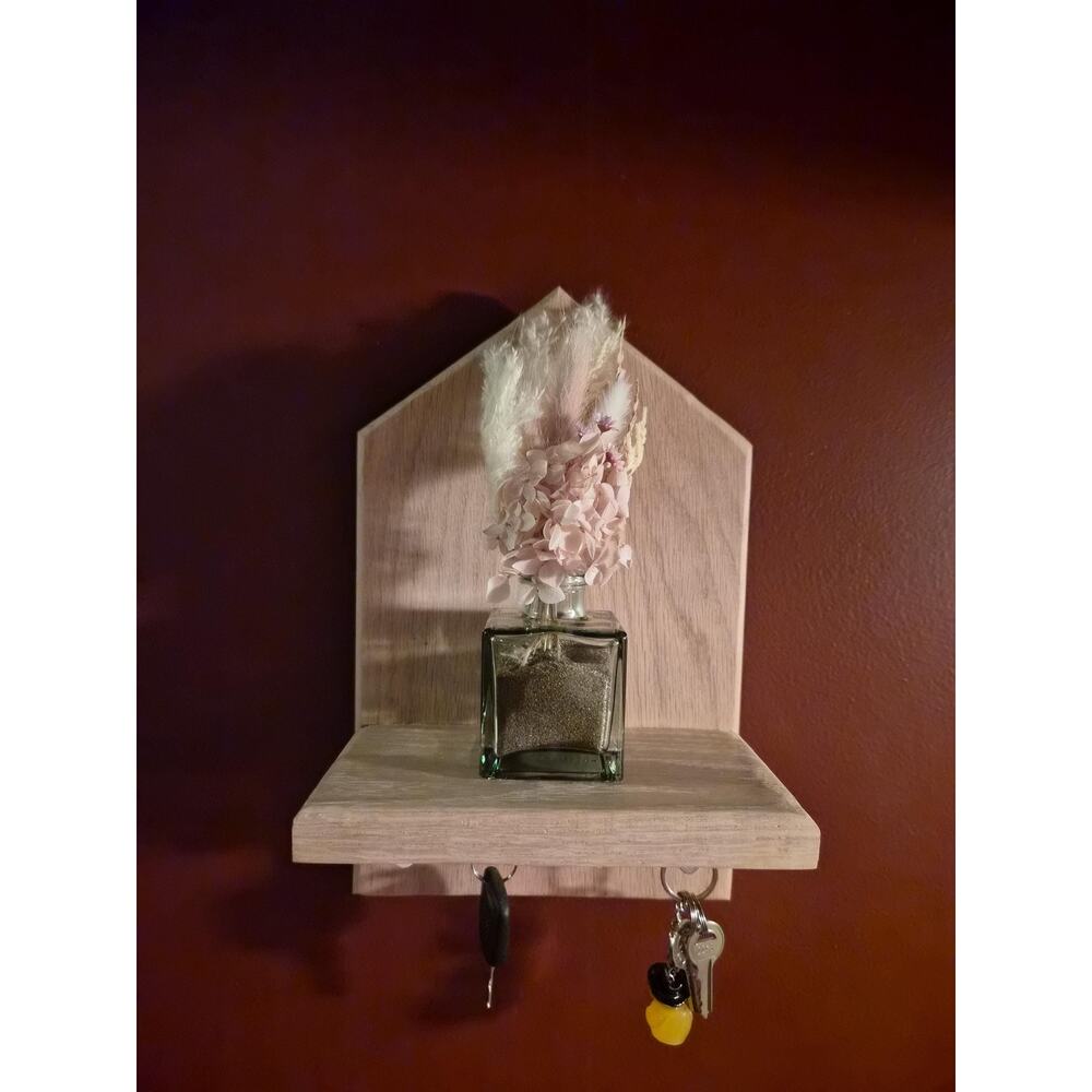 Handcrafted solid oak keychain holder